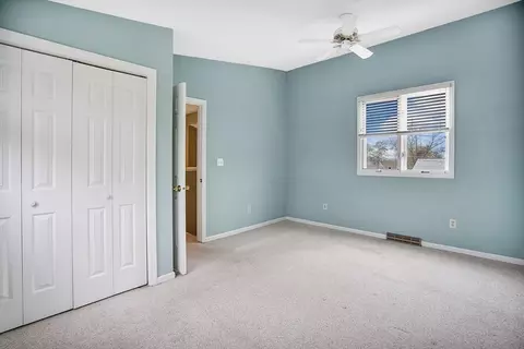 55 Chalmers St, Springfield, MA 01118 photo 12