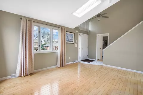 55 Chalmers St, Springfield, MA 01118 photo 10
