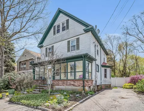 17 Whitney St, Brookline, MA 02445