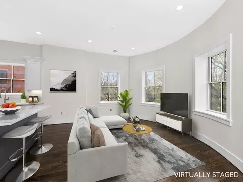 8 Monument Sq #3, Boston, MA 02129