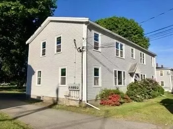15 Agawam St, Taunton, MA 02780