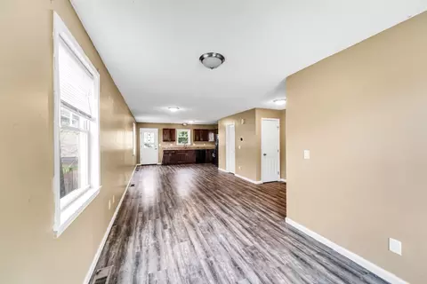 Living - 53-55 Allendale St, Springfield, MA 01107 photo 3 of 5