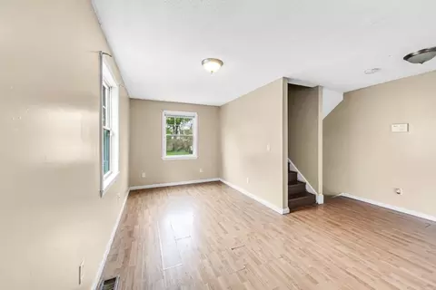 Living - 53-55 Allendale St, Springfield, MA 01107 photo 4 of 5