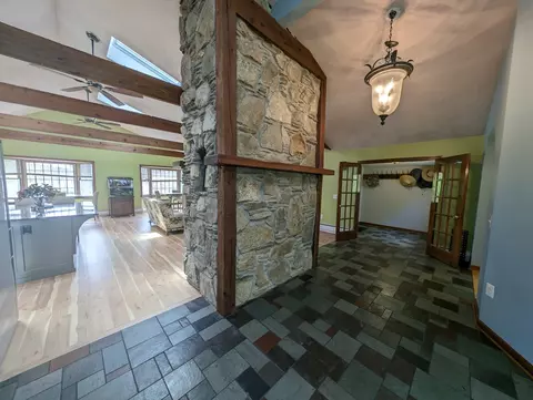Entry Way - 2 Sherry Ln, Spencer, MA 01562 photo 5 of 5