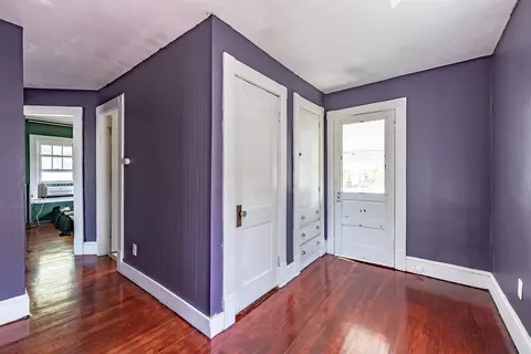 Entry Way - 23 Belvidere St, Springfield, MA 01108 photo 2 of 3