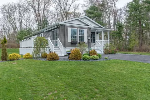 148 Linsay Dr, Raynham, MA 02767