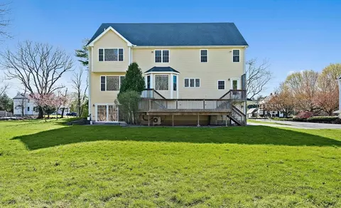 304 Canton St, Westwood, MA 02090