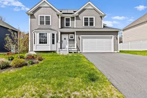 7 Rosewood Dr, Medway, MA 02053
