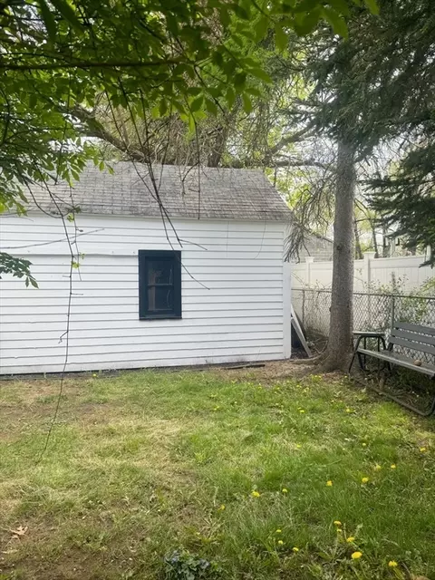 Exterior - 90 Elijah St, Springfield, MA 01109 photo 8 of 12