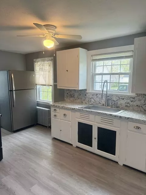 Kitchen - 90 Elijah St, Springfield, MA 01109 photo 5 of 6