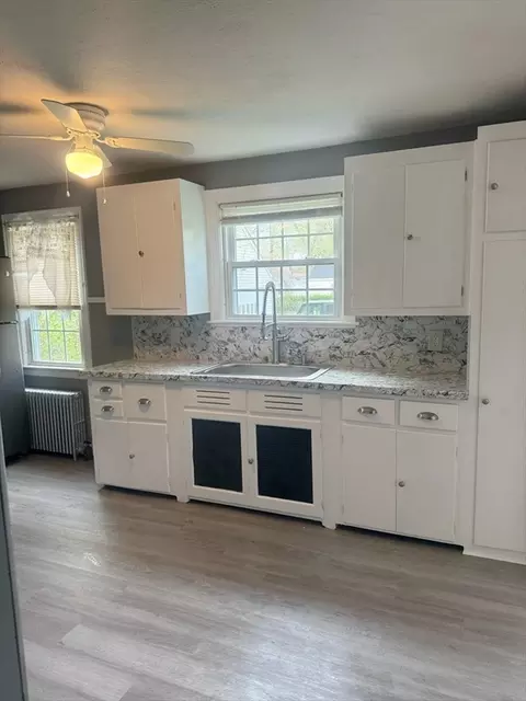 Kitchen - 90 Elijah St, Springfield, MA 01109 photo 4 of 6