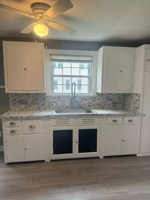 Kitchen - 90 Elijah St, Springfield, MA 01109 photo 3 of 6