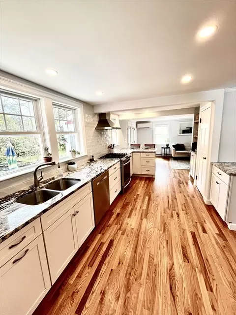 20 Avalon Rd, Stoneham, MA 02180 photo 5