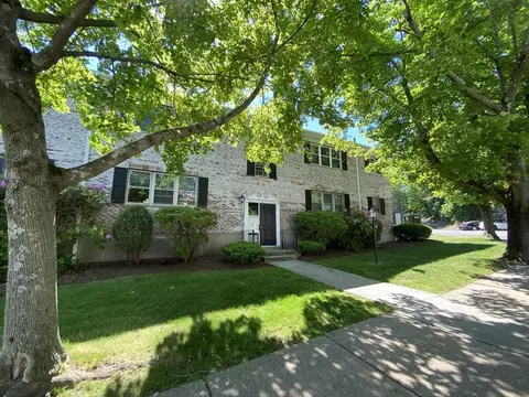 6 Lake Shore Ter #1, Boston, MA 02135