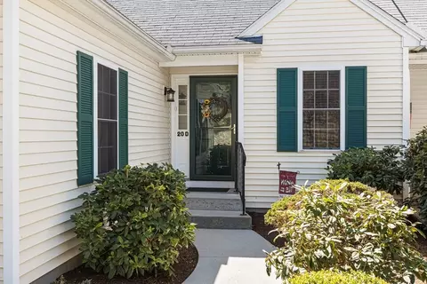20 Coldspring Dr #D, Sutton, MA 01590 photo 2