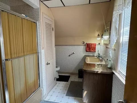 Bath - 35 Sammet St, Everett, MA 02149 photo 1 of 2