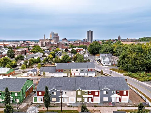 View/Area - 57 Morris St #204, Springfield, MA 01105 photo 2 of 3