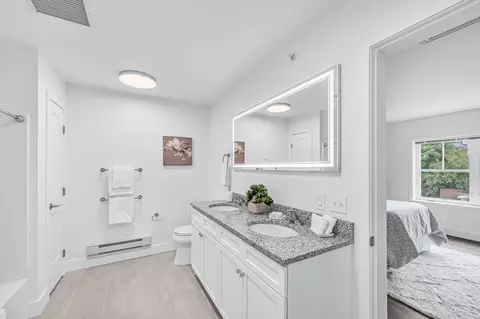 Bath - 57 Morris St #204, Springfield, MA 01105 photo 3 of 5
