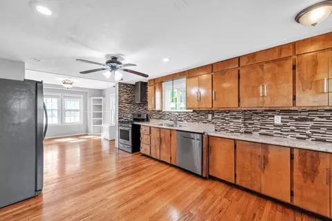 68 Parkside St, Springfield, MA 01104 photo 30