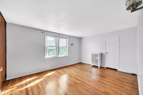 68 Parkside St, Springfield, MA 01104 photo 5