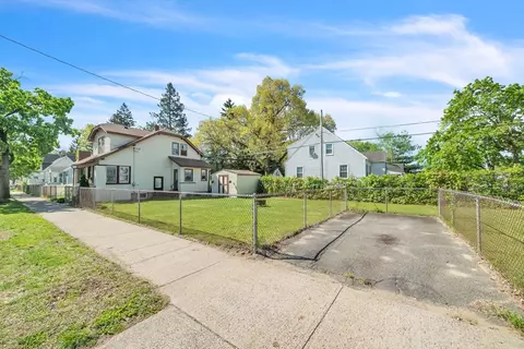68 Parkside St, Springfield, MA 01104 photo 4