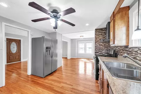 68 Parkside St, Springfield, MA 01104 photo 35