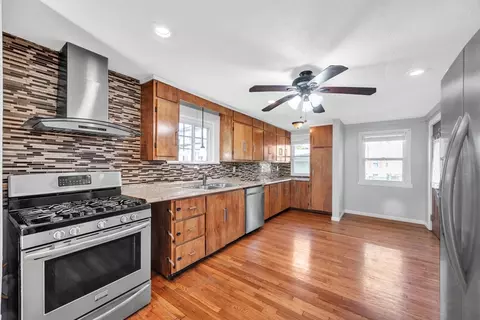 68 Parkside St, Springfield, MA 01104 photo 28