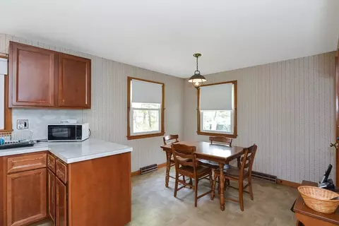 Dining - 91 E Hadley Rd, Amherst, MA 01002 photo 1 of 2