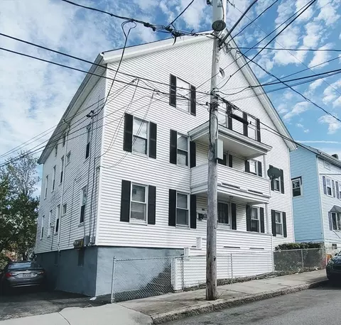96 John St, Fall River, MA 02721