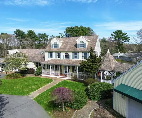325 Mendall Rd, Acushnet, MA 02743