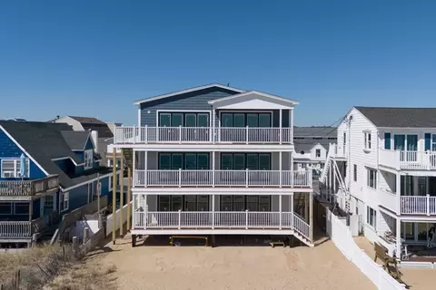 89 Atlantic Ave #1, Salisbury, MA 01952