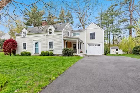 14 Whitcomb Ln, Hingham, MA 02043