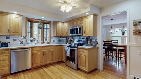 3 Knowles Rd, Worcester, MA 01602 photo 3