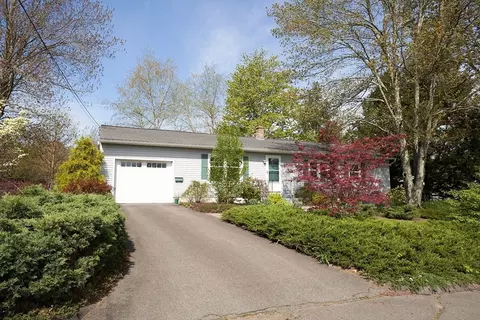 48 Sterling Rd, Northampton, MA 01062
