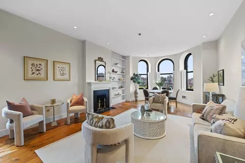 160 Commonwealth Ave #512, Boston, MA 02116
