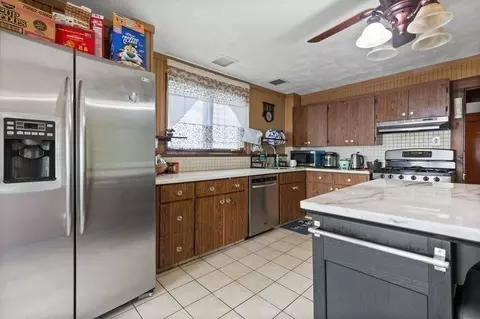 Kitchen - 18 Baker Rd, Everett, MA 02149 photo 4 of 4