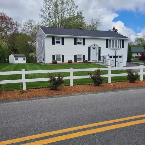 10 Peters Rd, Swansea, MA 02777