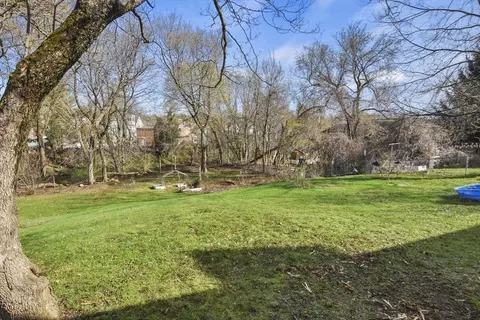 18 Hillside St, Maynard, MA 01754 photo 2