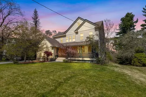 8 Middleby Rd, Lexington, MA 02421