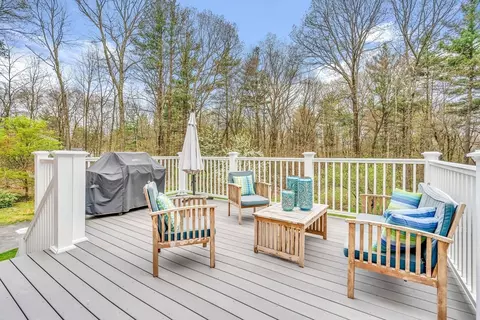 Exterior - 53 Park Ln, Harvard, MA 01451 photo 2 of 7
