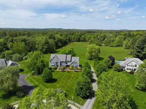 12 Canterbury Ln, Groton, MA 01450