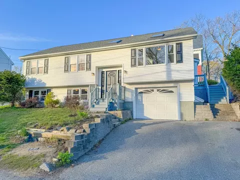 3 Brookside St, Lowell, MA 01854