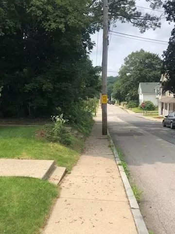 29 Elm, Webster, MA 01570