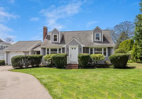 185 Winter St, Westwood, MA 02090
