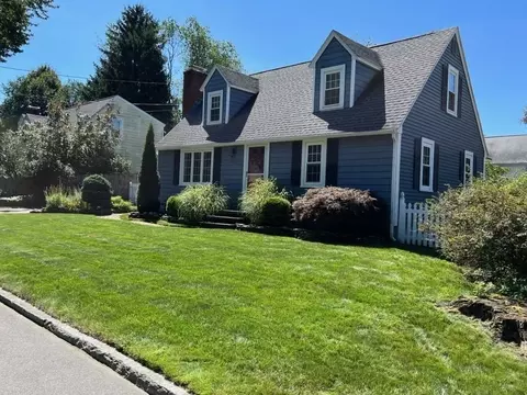 Exterior - 3 Ayer Rd, Lawrence, MA 01843 photo 4 of 8