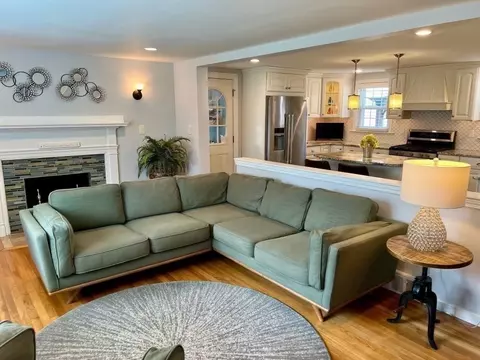 Living - 3 Ayer Rd, Lawrence, MA 01843 photo 2 of 5