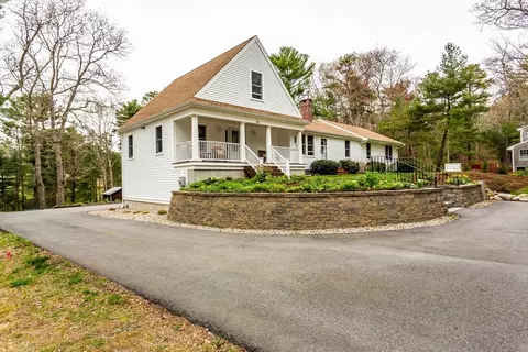65 Boot Pond Rd, Plymouth, MA 02360
