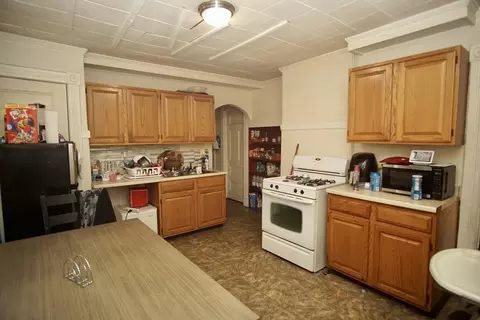 336 Eastern Ave, Springfield, MA 01109 photo 4