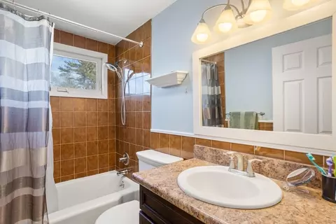 Bath - 52 Chute Rd, Dedham, MA 02026 photo 1 of 2