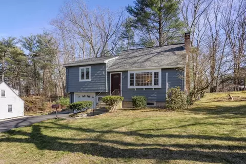 Exterior - 52 Chute Rd, Dedham, MA 02026 photo 3 of 8
